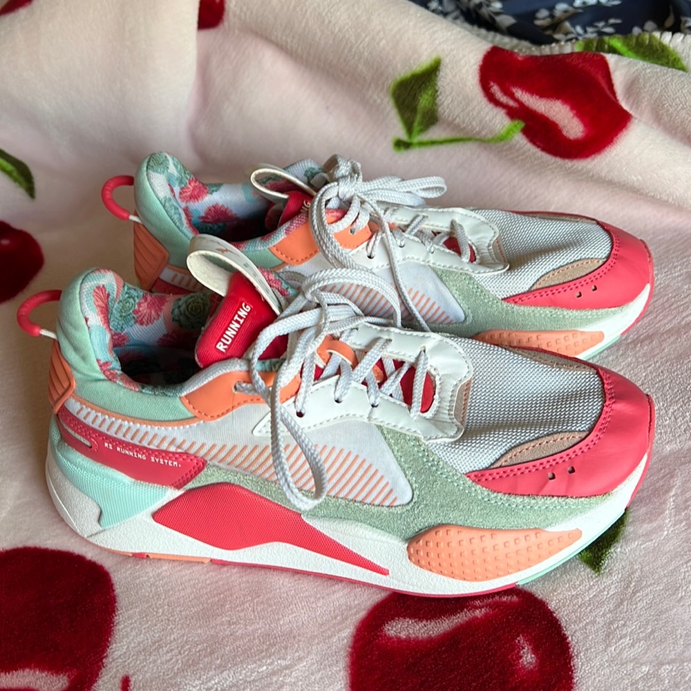 Gently used Puma sneakers